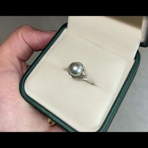 Grey Pearl Ring with Diamond Accent